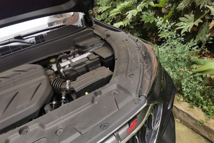 Used CHANGAN OSHAN X5 2021 1.5T DCT Prestige Edition Engine Bay Left