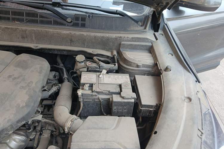 Used CHANGAN OSHAN X5 2021 1.6L CVT Luxury Version Engine Bay Left
