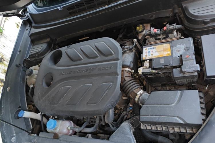 Used CHANGAN OSHAN X5 2021 1.5T DCT Luxury Edition Engine Bay