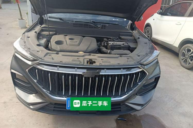 Used CHANGAN OSHAN X5 2021 1.6L CVT Luxury Model Engine Bay