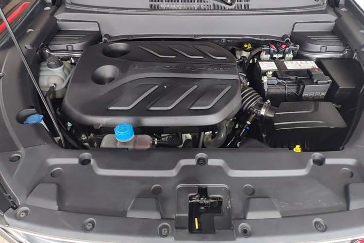Used CHANGAN OSHAN X5 2021 1.5T DCT Prestige Edition Engine Bay