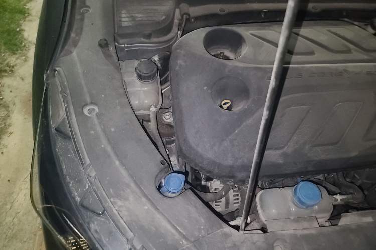 Used CHANGAN OSHAN X5 2021 1.5T DCT Flagship Edition Engine Bay Right