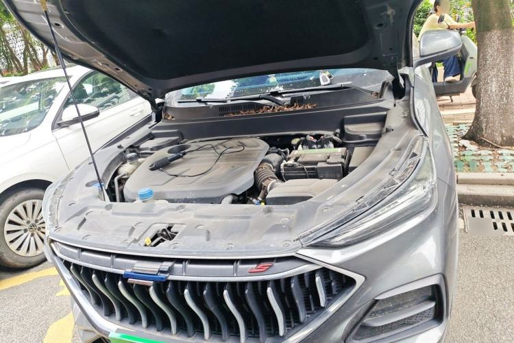 Used CHANGAN OSHAN X5 2021 1.5T DCT Prestige Edition Engine Bay