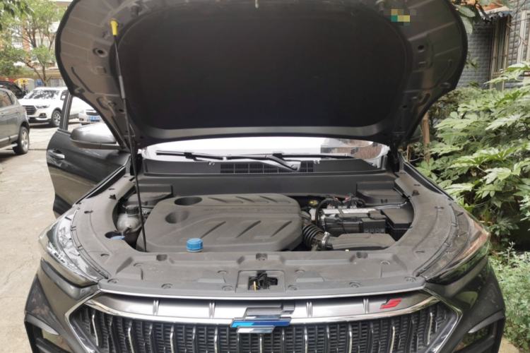 Used CHANGAN OSHAN X5 2021 1.5T DCT Prestige Edition Engine Bay