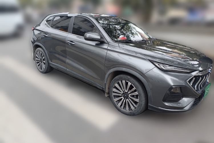 Used CHANGAN OSHAN X5 2021 1.6L CVT Luxury Model Front Right 45 Deg