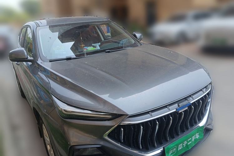 Used CHANGAN OSHAN X5 2021 1.6L CVT Luxury Version Front Right 45 Deg