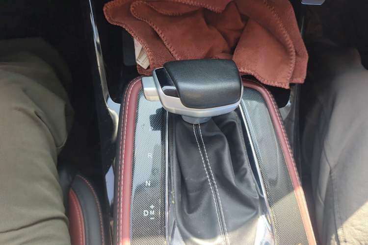 Used CHANGAN OSHAN X5 2021 1.5T DCT Prestige Edition Gear Lever