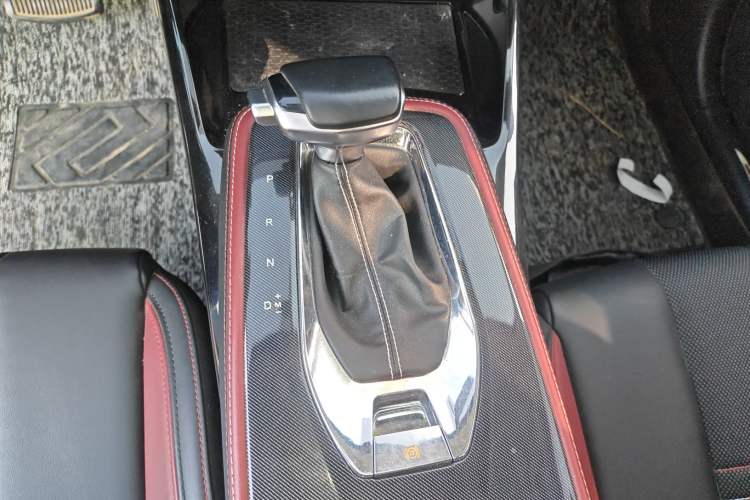 Used CHANGAN OSHAN X5 2021 Revised Version 1.5T DCT Luxury Edition Gear Lever
