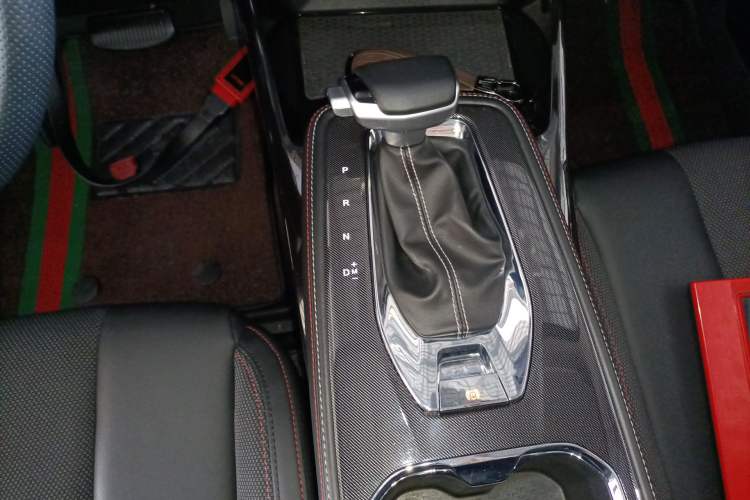 Used CHANGAN OSHAN X5 2021 1.6L CVT Luxury Model Gear Lever