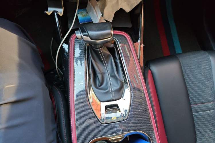 Used CHANGAN OSHAN X5 2021 Revised Version 1.5T DCT Luxury Edition Gear Lever