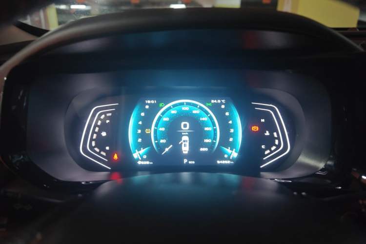 Used CHANGAN OSHAN X5 2021 1.5T DCT Elite Edition Instrument Cluster