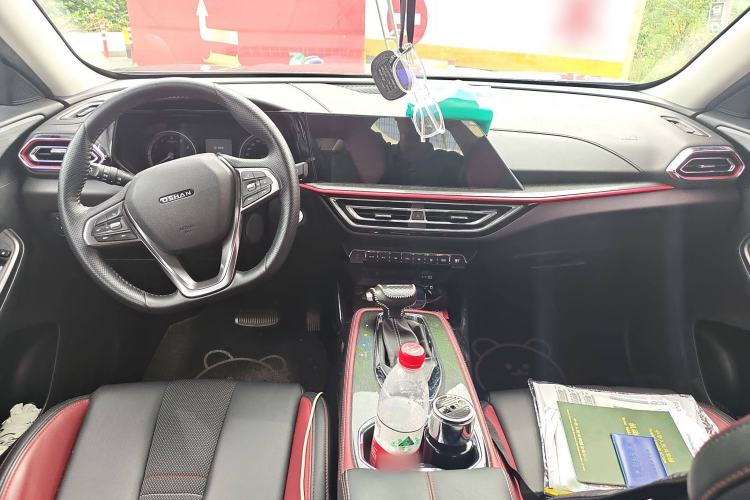 Used CHANGAN OSHAN X5 2021 Revised Version 1.5T DCT Luxury Edition Interior 2