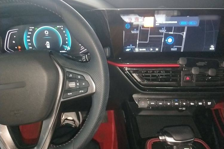 Used CHANGAN OSHAN X5 2021 1.5T DCT Flagship Edition Interior 2