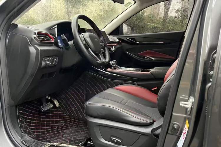 Used CHANGAN OSHAN X5 2021 1.5T DCT Flagship Edition Interior 5