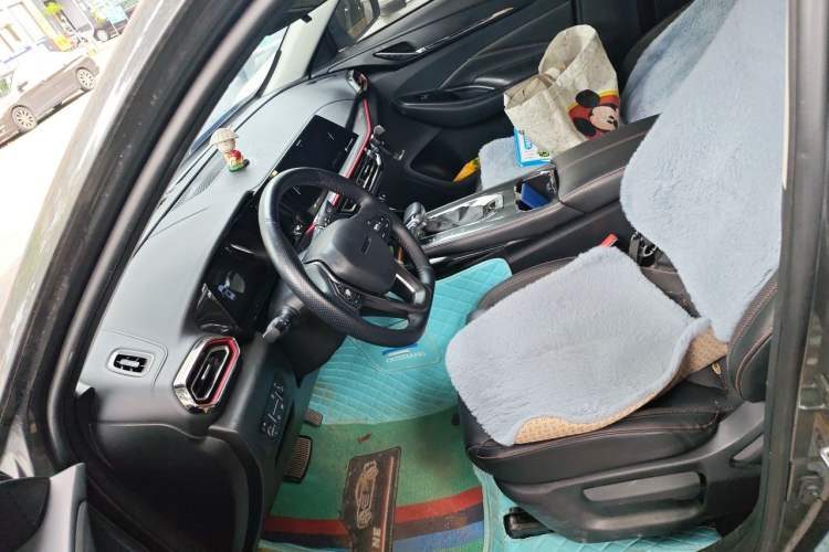 Used CHANGAN OSHAN X5 2021 1.5T DCT Prestige Edition Left Front Seat