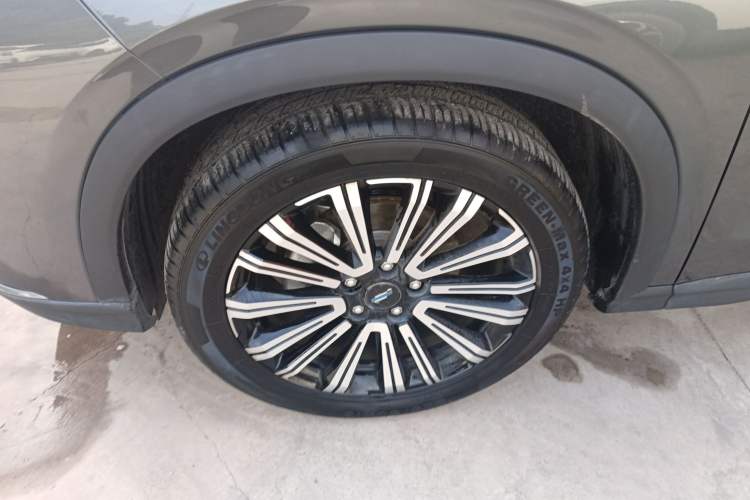 Used CHANGAN OSHAN X5 2021 1.6L CVT Luxury Model Left Front Wheel Hub
