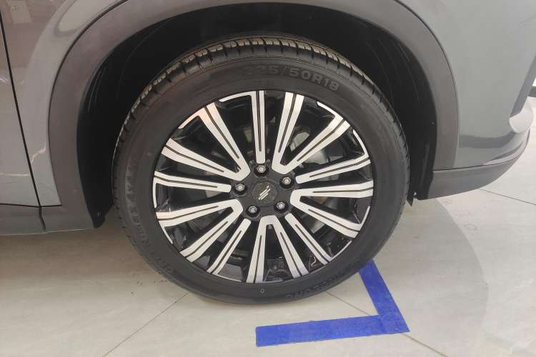 Used CHANGAN OSHAN X5 2021 Revised Version 1.5T DCT Luxury Edition Left Front Wheel Hub