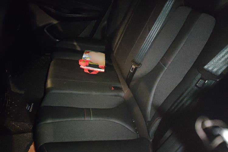 Used CHANGAN OSHAN X5 2021 Revised Version 1.6L Manual Luxury Edition Left Rear Seat