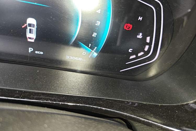 Used CHANGAN OSHAN X5 2021 1.6L CVT Luxury Model Odometer Close Up