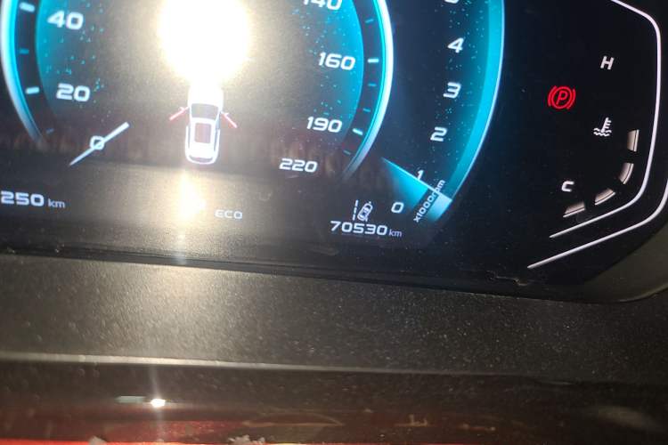 Used CHANGAN OSHAN X5 2021 1.5T DCT Flagship Edition Odometer Close Up