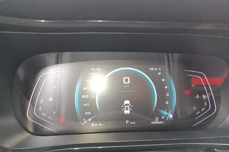 Used CHANGAN OSHAN X5 2021 1.5T DCT Flagship Edition Odometer Close Up