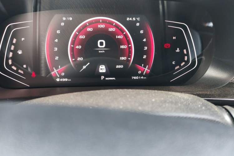 Used CHANGAN OSHAN X5 2021 1.6L CVT Luxury Model Odometer Close Up