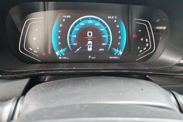 Used CHANGAN OSHAN X5 2021 1.5T DCT Prestige Edition Odometer Close Up