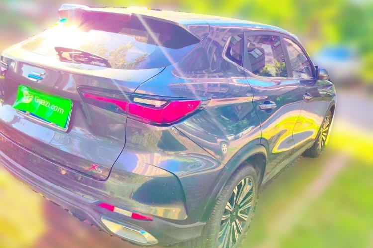 Used CHANGAN OSHAN X5 2021 1.6L CVT Luxury Model Rear Right 45 Deg