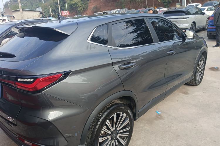 Used CHANGAN OSHAN X5 2021 1.6L CVT Luxury Model Rear Right 45 Deg