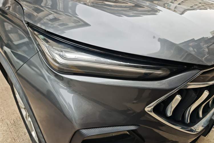 Used CHANGAN OSHAN X5 2021 1.6L CVT Luxury Model Right Front Headlight