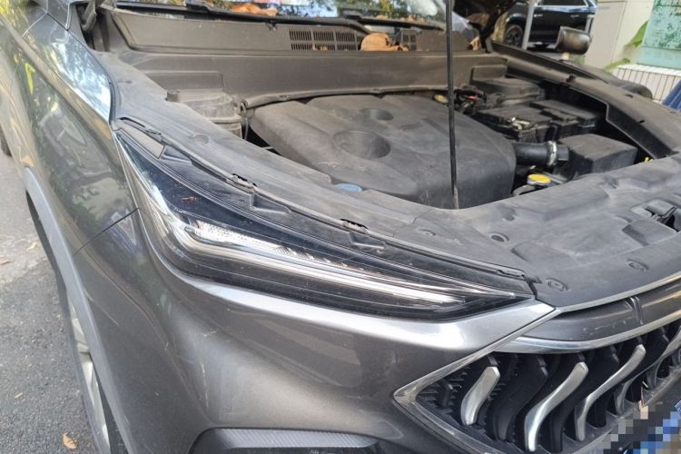 Used CHANGAN OSHAN X5 2021 1.6L CVT Luxury Version Right Front Headlight