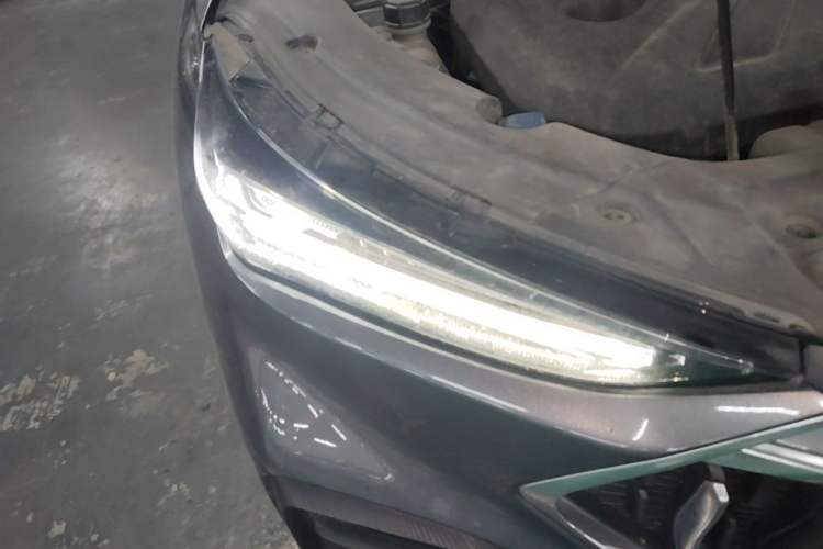 Used CHANGAN OSHAN X5 2021 1.5T DCT Prestige Edition Right Front Headlight