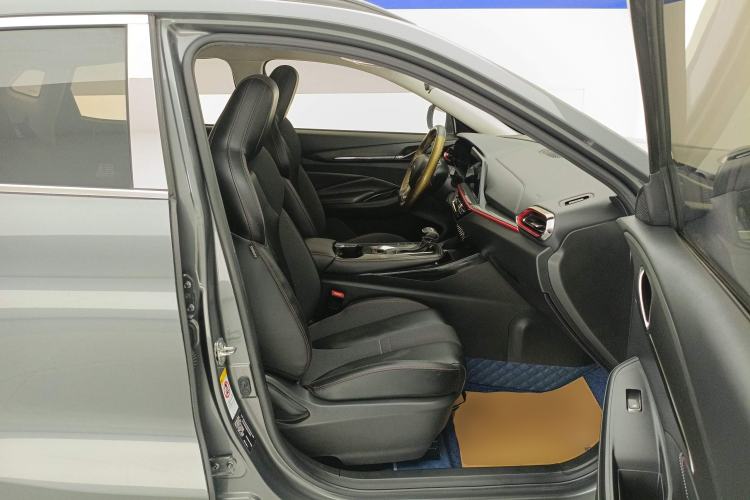 Used CHANGAN OSHAN X5 2021 1.5T DCT Flagship Edition Right Front Seat