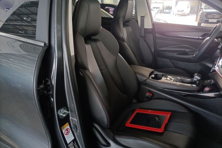 Used CHANGAN OSHAN X5 2021 1.6L CVT Luxury Model Right Front Seat