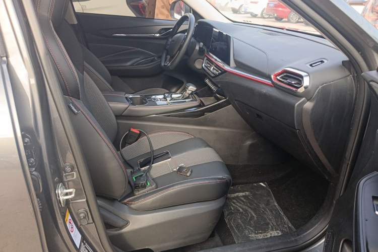 Used CHANGAN OSHAN X5 2021 1.6L CVT Luxury Model Right Front Seat