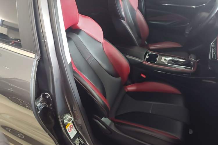 Used CHANGAN OSHAN X5 2021 1.5T DCT Prestige Edition Right Front Seat