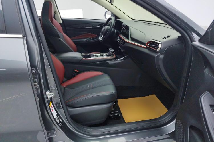 Used CHANGAN OSHAN X5 2021 1.5T DCT Prestige Edition Right Front Seat