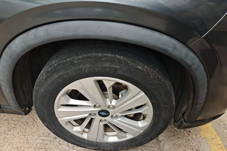 Used CHANGAN OSHAN X5 2021 1.6L CVT Luxury Model Right Front Wheel Hub