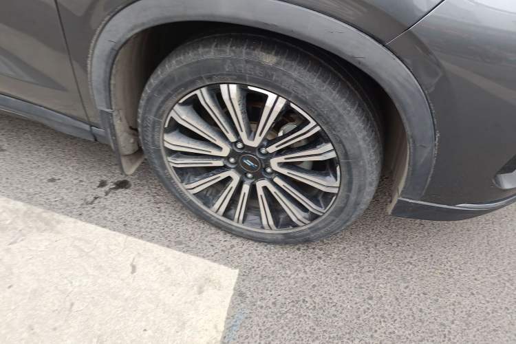 Used CHANGAN OSHAN X5 2021 1.6L CVT Luxury Model Right Front Wheel Hub