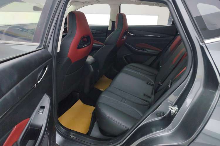 Used CHANGAN OSHAN X5 2021 1.5T DCT Prestige Edition Right Rear Seat