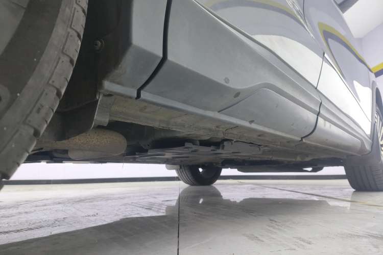 Used CHANGAN OSHAN X5 2021 1.5T DCT Prestige Edition Right Side Sill