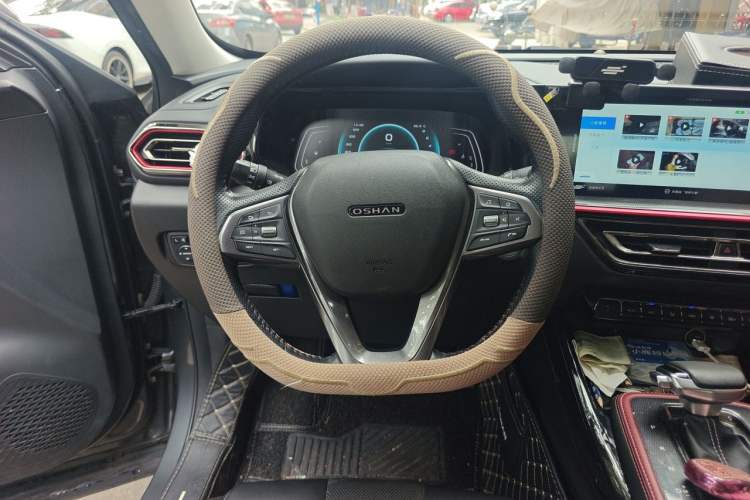 Used CHANGAN OSHAN X5 2021 1.5T DCT Flagship Edition Steering Wheel