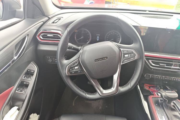 Used CHANGAN OSHAN X5 2021 Revised Version 1.5T DCT Luxury Edition Steering Wheel