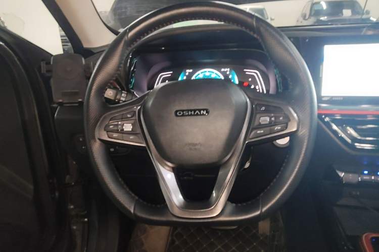 Used CHANGAN OSHAN X5 2021 1.5T DCT Prestige Edition Steering Wheel
