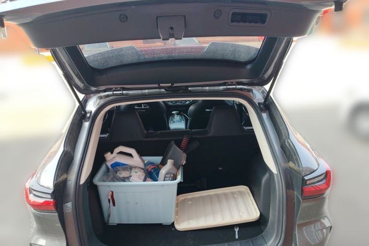 Used CHANGAN OSHAN X5 2021 1.6L CVT Luxury Model Trunk