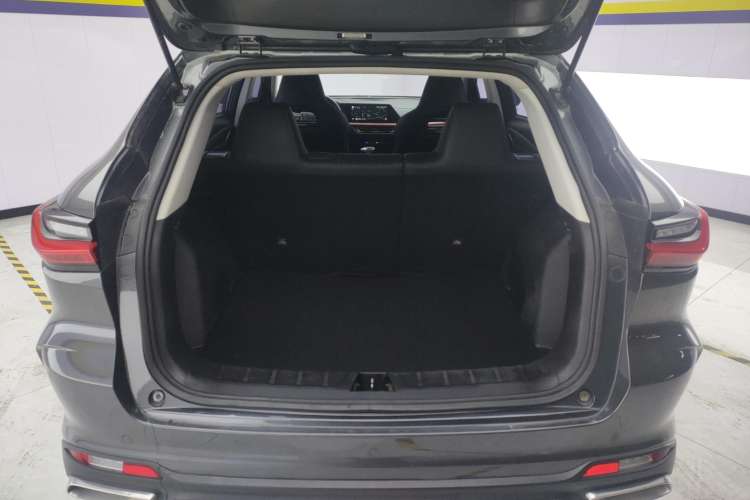 Used CHANGAN OSHAN X5 2021 1.5T DCT Prestige Edition Trunk