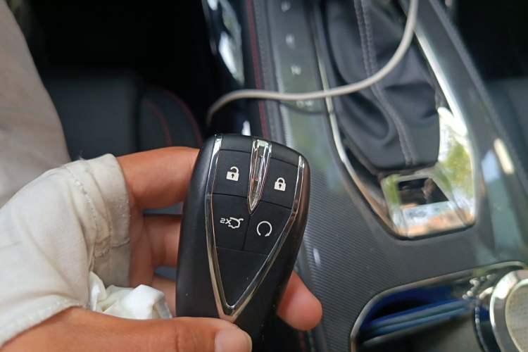 Used CHANGAN OSHAN X5 2021 1.6L CVT Luxury Model Vehicle Key