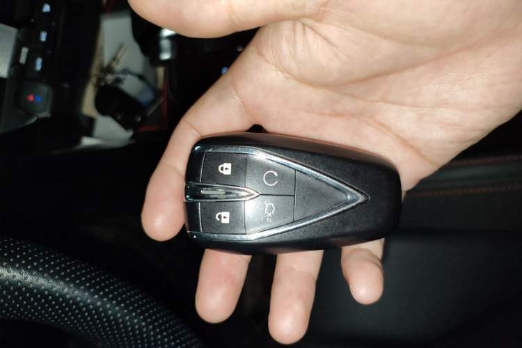 Used CHANGAN OSHAN X5 2021 1.5T DCT Prestige Edition Vehicle Key