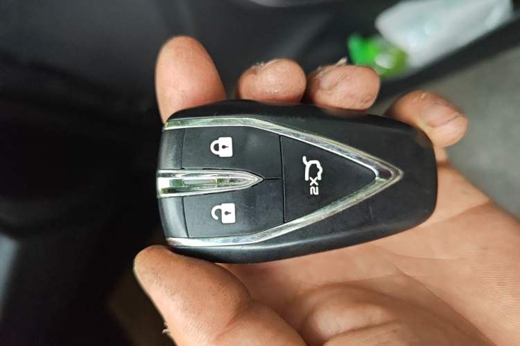 Used CHANGAN OSHAN X5 2021 1.5T DCT Luxury Edition Vehicle Key