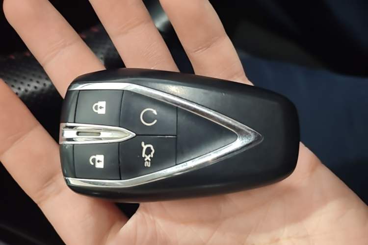 Used CHANGAN OSHAN X5 2021 1.5T DCT Prestige Edition Vehicle Key